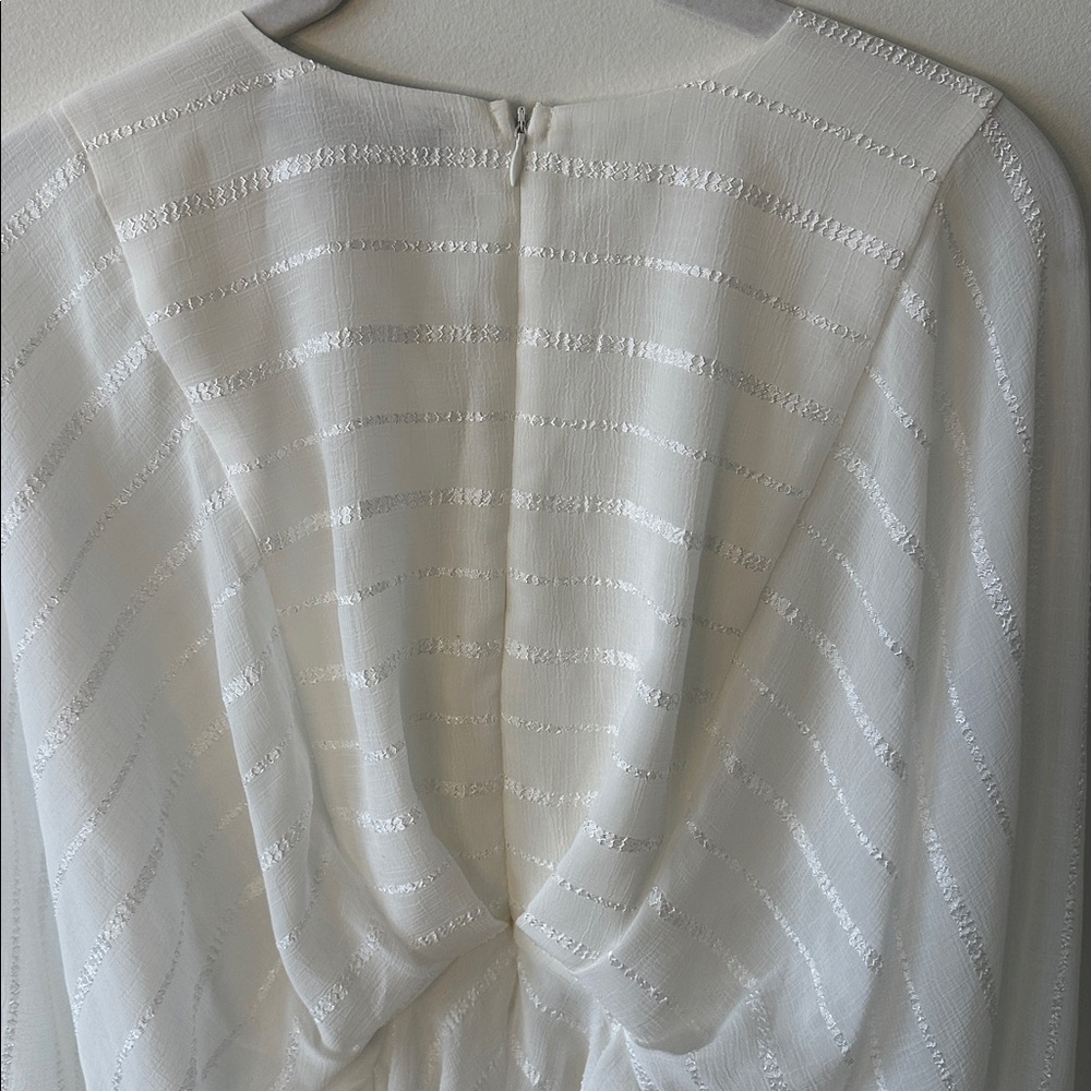 Lulu's White Bat Wing Blouse NWT - Picture 8 of 11
